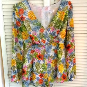 Glamorous Floral chiffon blouse v neck zipback XS